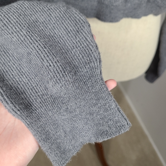 L. A. Hearts Cropped Crew Neck Sweater Size Medium - Picture 6 of 9